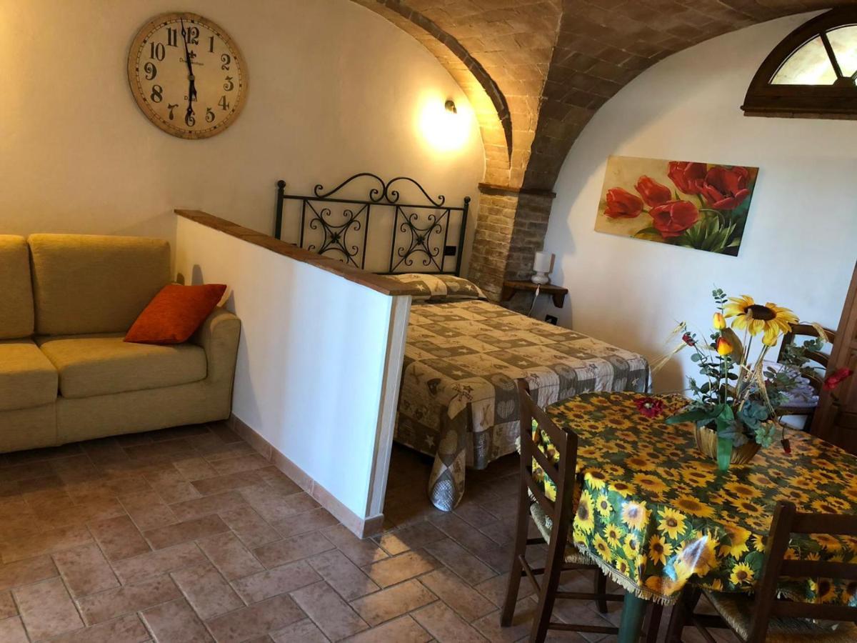 Agriturismo Casale Giulia Volterra Eksteriør billede